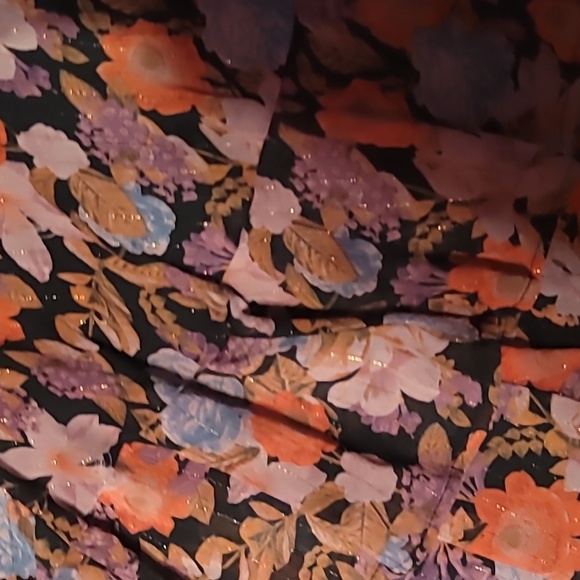 Torrid Mini Crinkle Tiered Skirt Floral Print High Wasted Size 1 (1X Plus Size) - Picture 5 of 7